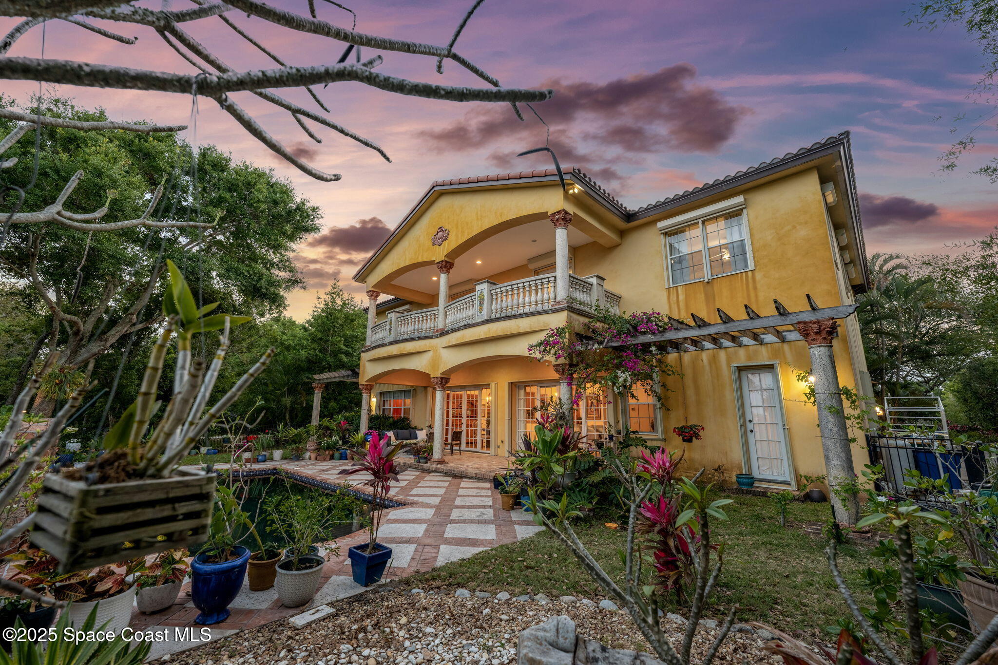 9340 S Tropical Trail