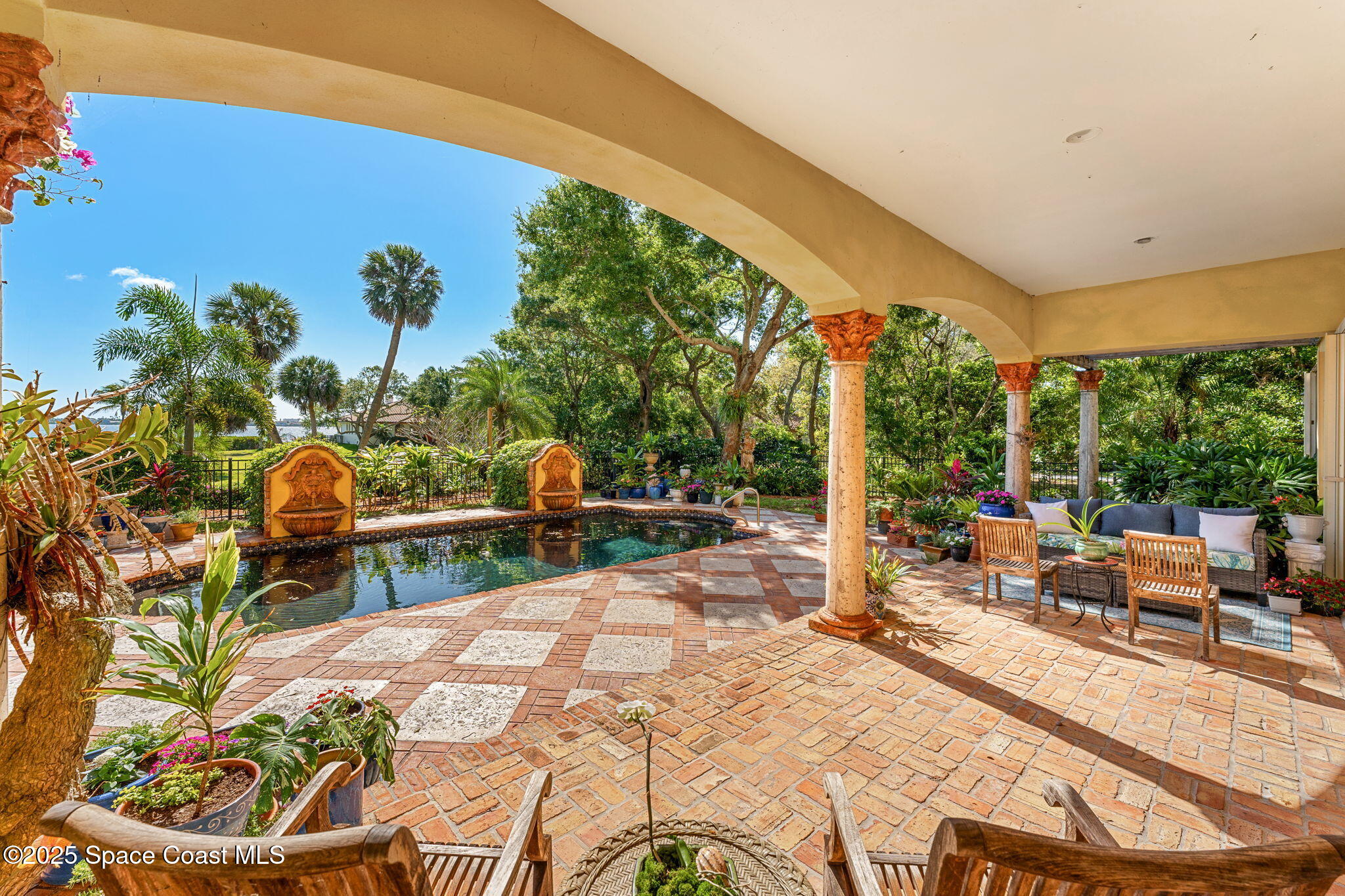 9340 S Tropical Trail