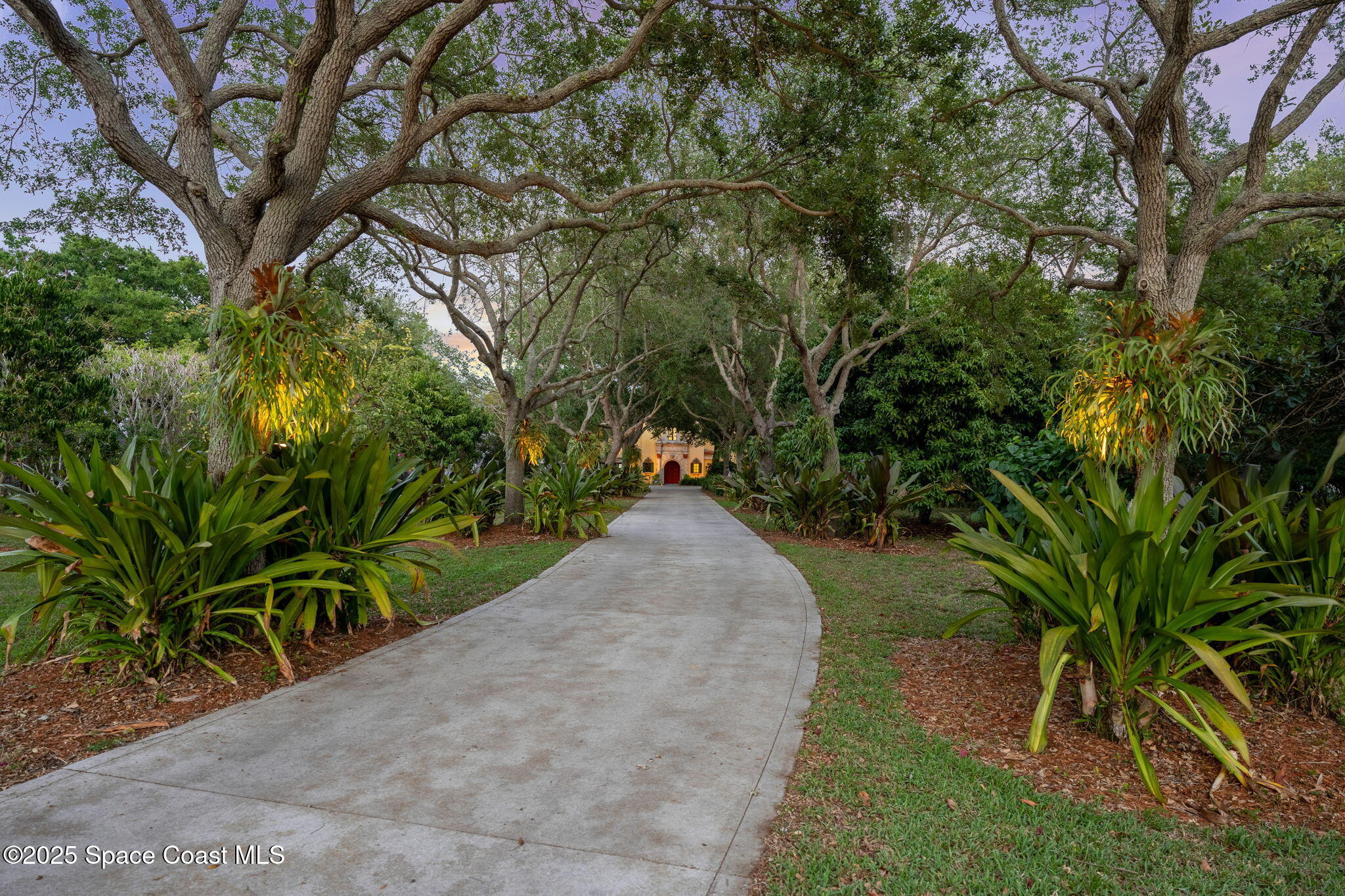 9340 S Tropical Trail