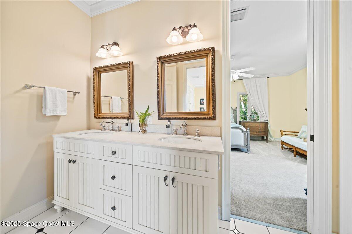 9340 S Tropical Trail