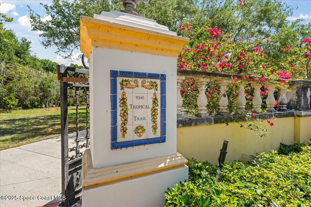 9340 S Tropical Trail