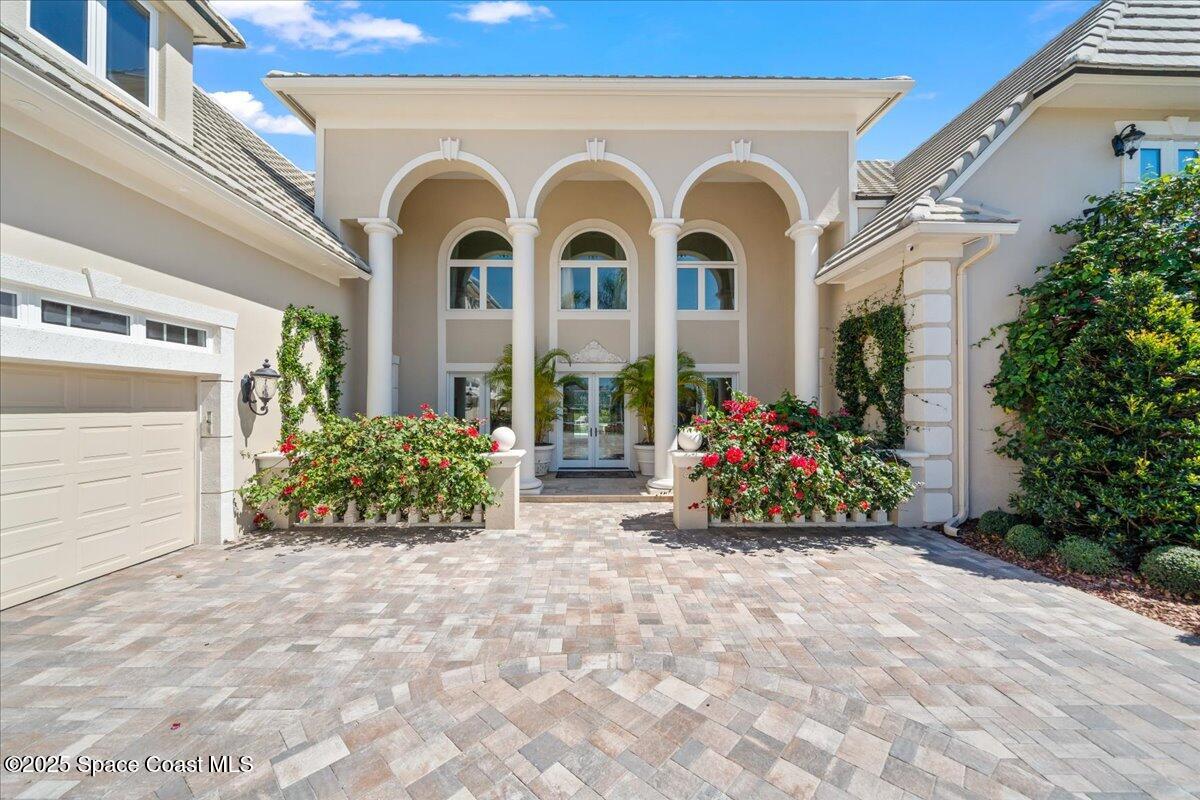 240 Lansing Island Drive