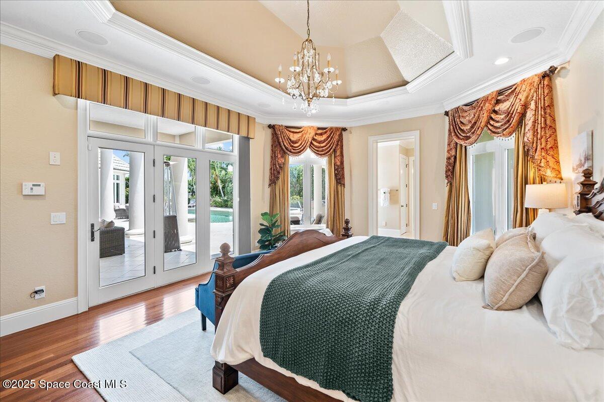 240 Lansing Island Drive