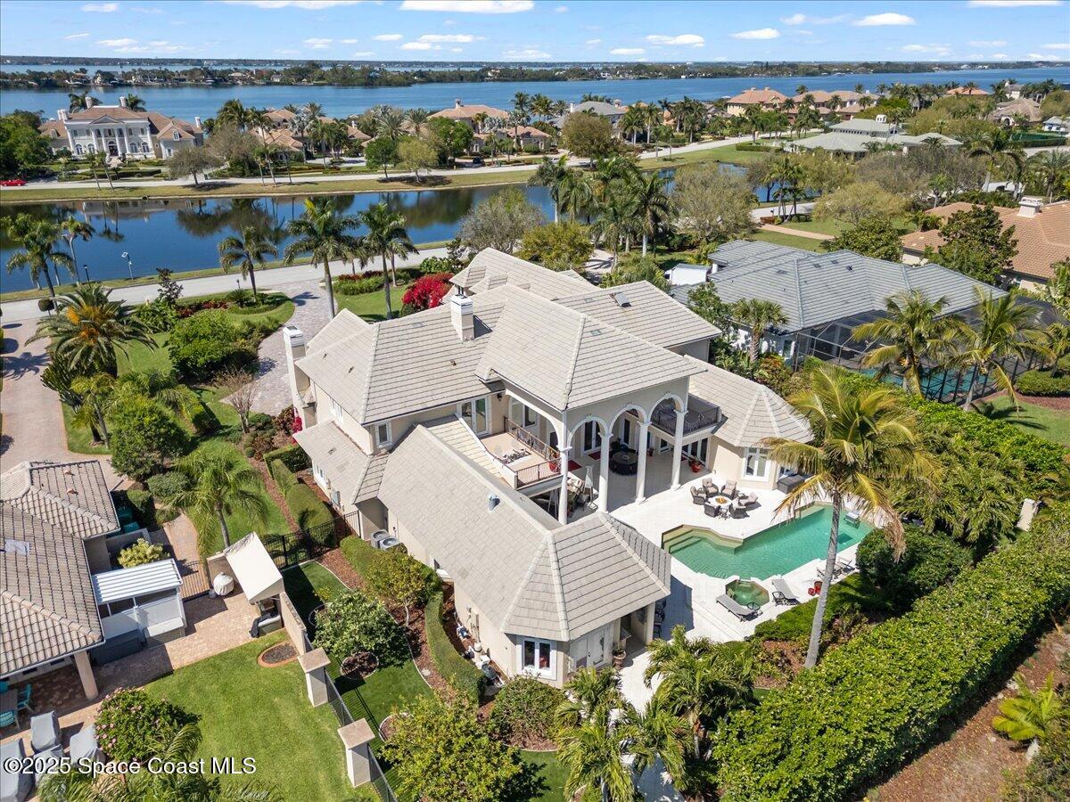 240 Lansing Island Drive