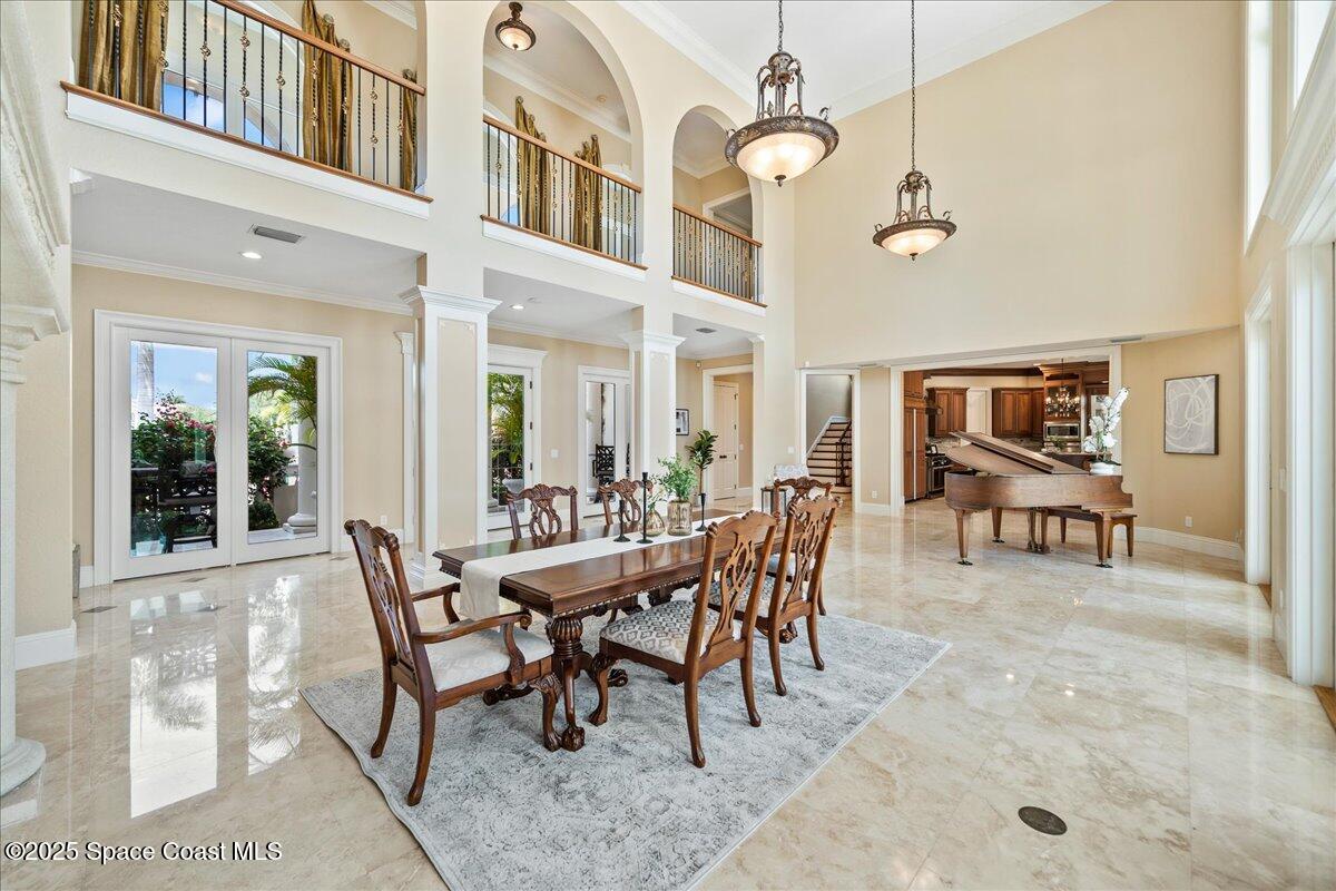 240 Lansing Island Drive