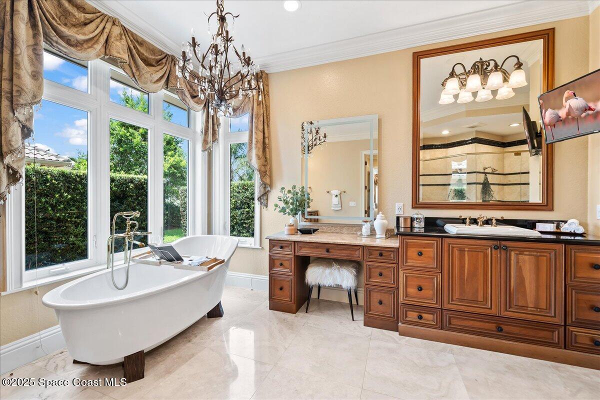 240 Lansing Island Drive