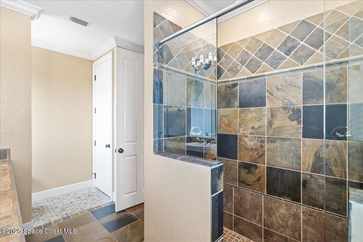 240 Lansing Island Drive