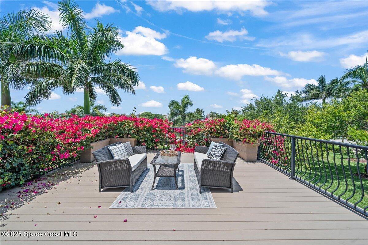 240 Lansing Island Drive