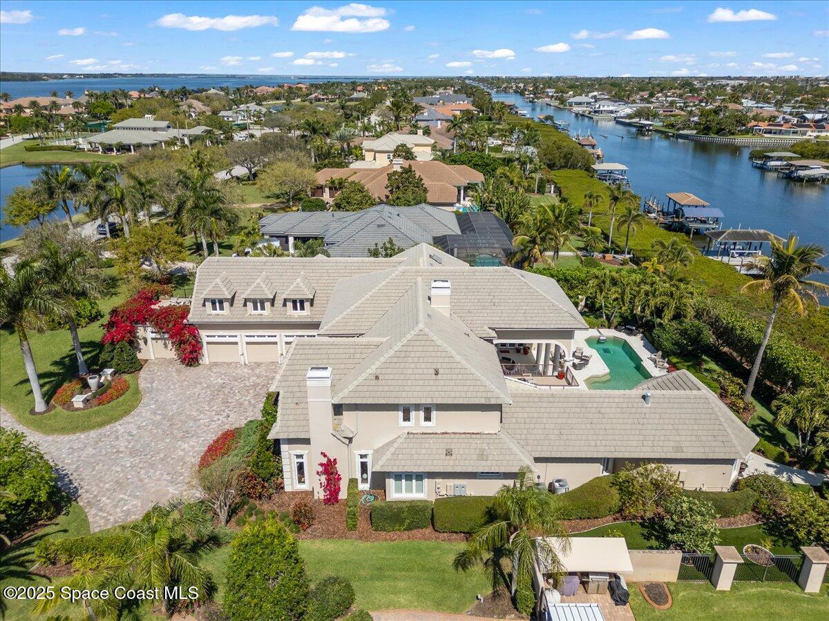 240 Lansing Island Drive