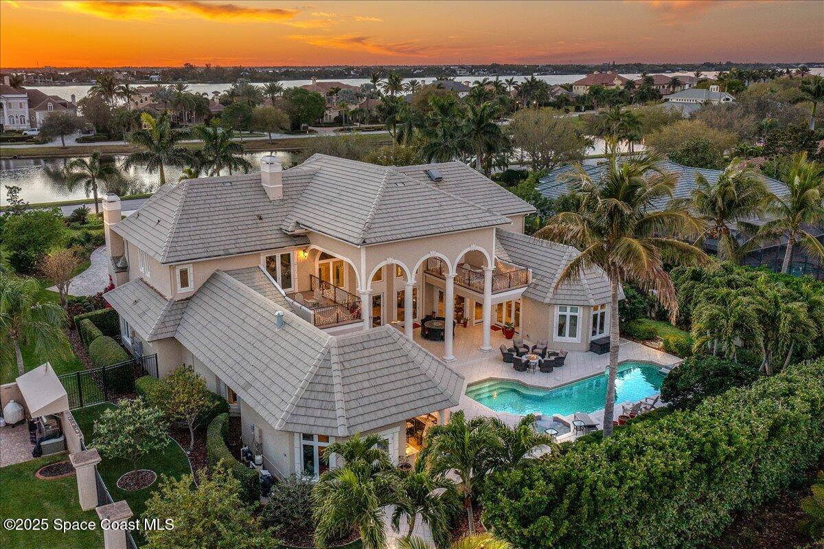 240 Lansing Island Drive