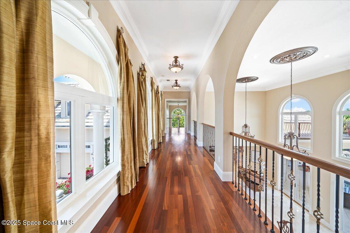 240 Lansing Island Drive