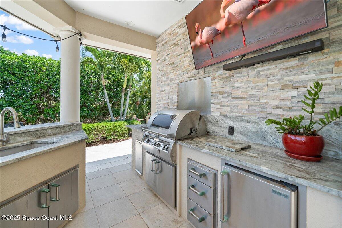 240 Lansing Island Drive