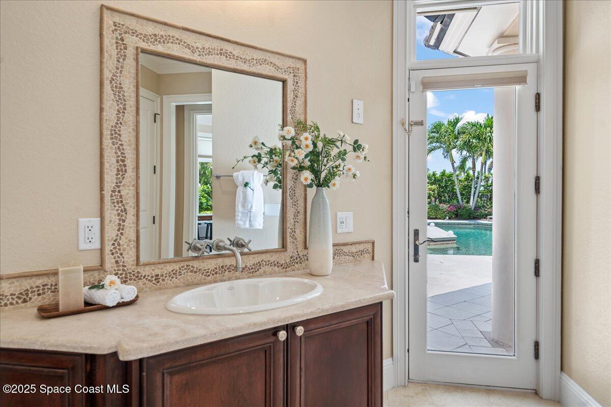 240 Lansing Island Drive