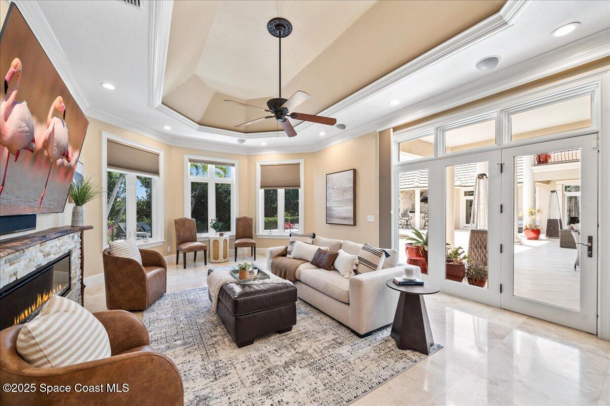 240 Lansing Island Drive