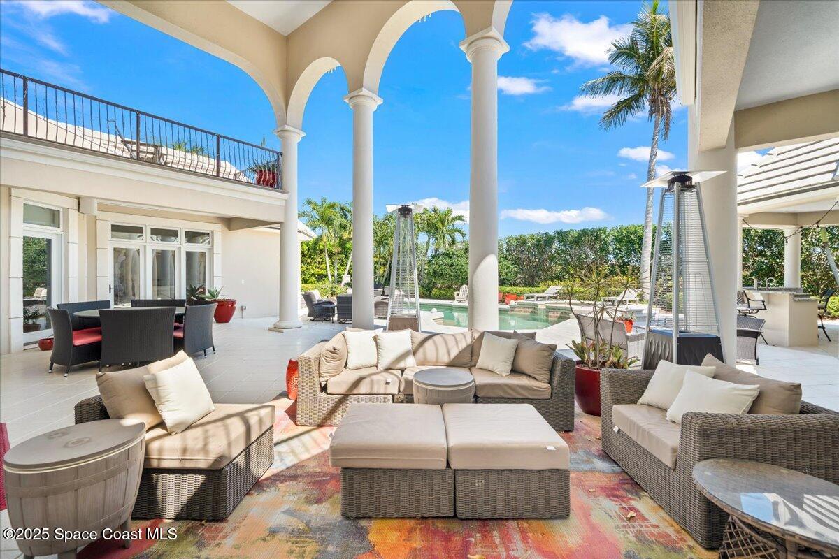 240 Lansing Island Drive