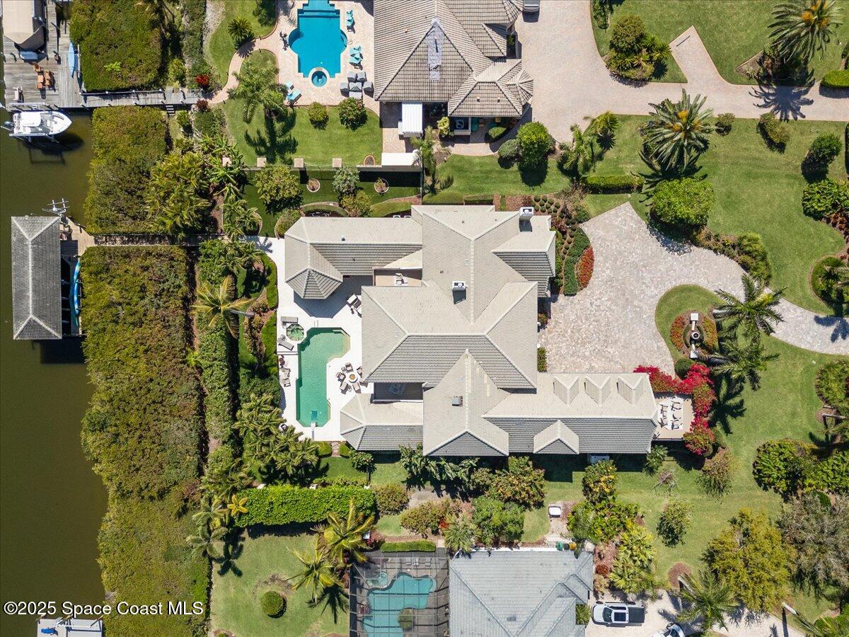 240 Lansing Island Drive