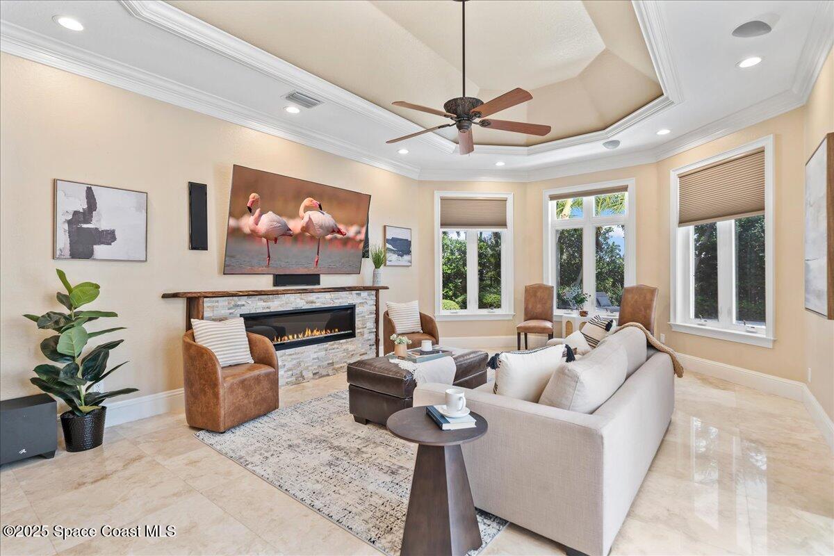 240 Lansing Island Drive