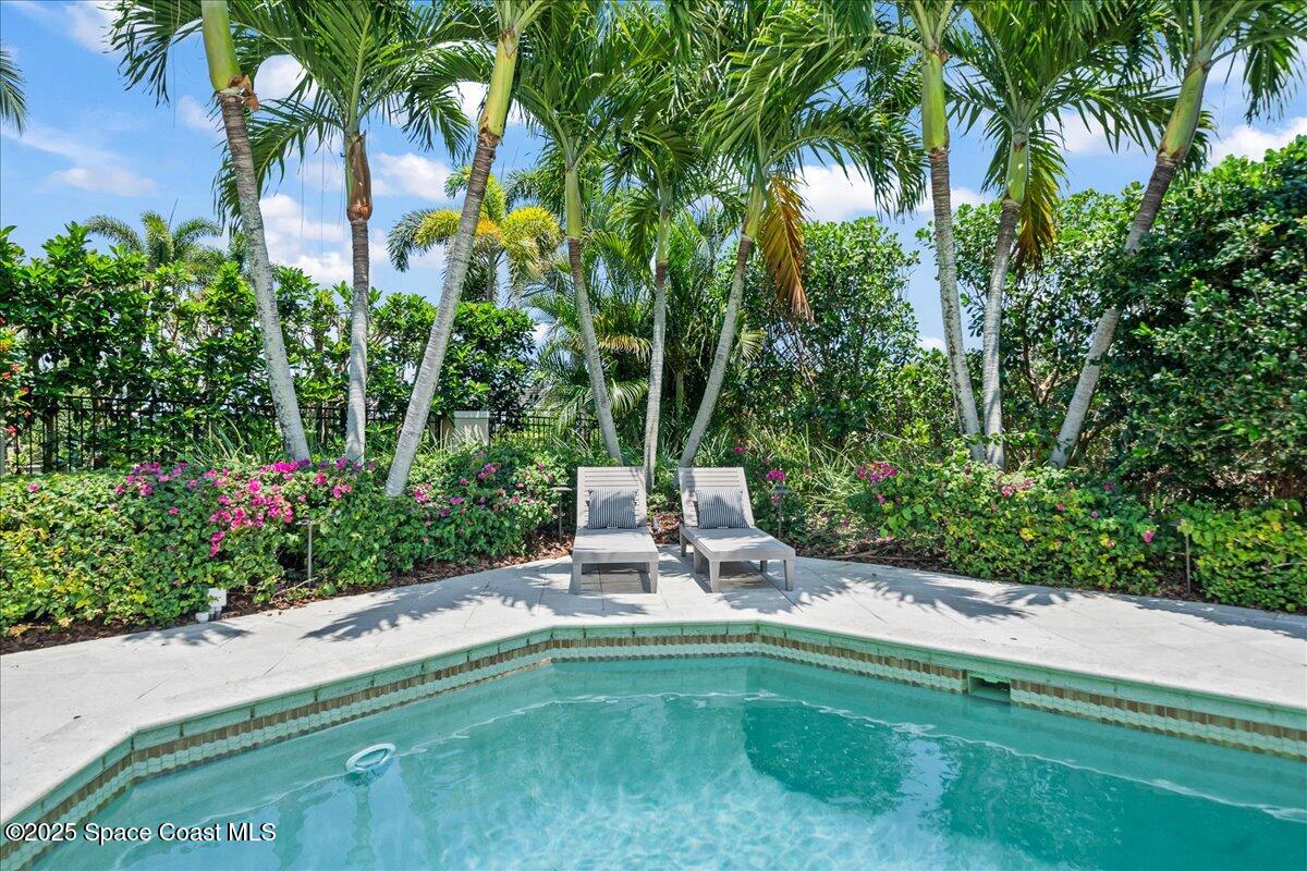 240 Lansing Island Drive