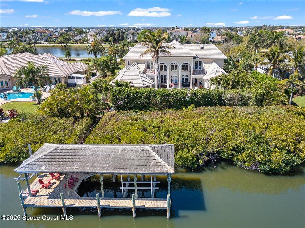 240 Lansing Island Drive