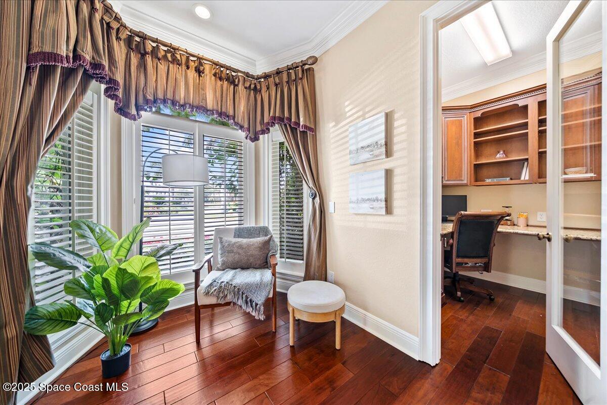 240 Lansing Island Drive