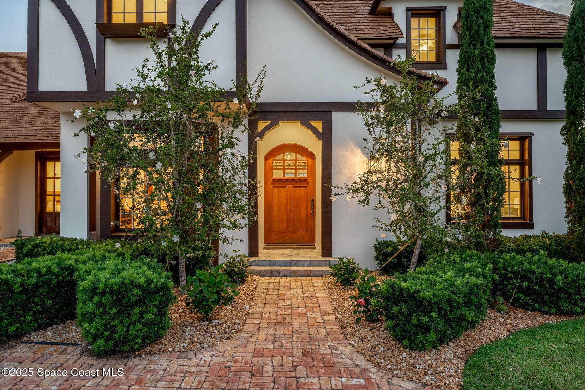 7021 S Tropical Trail