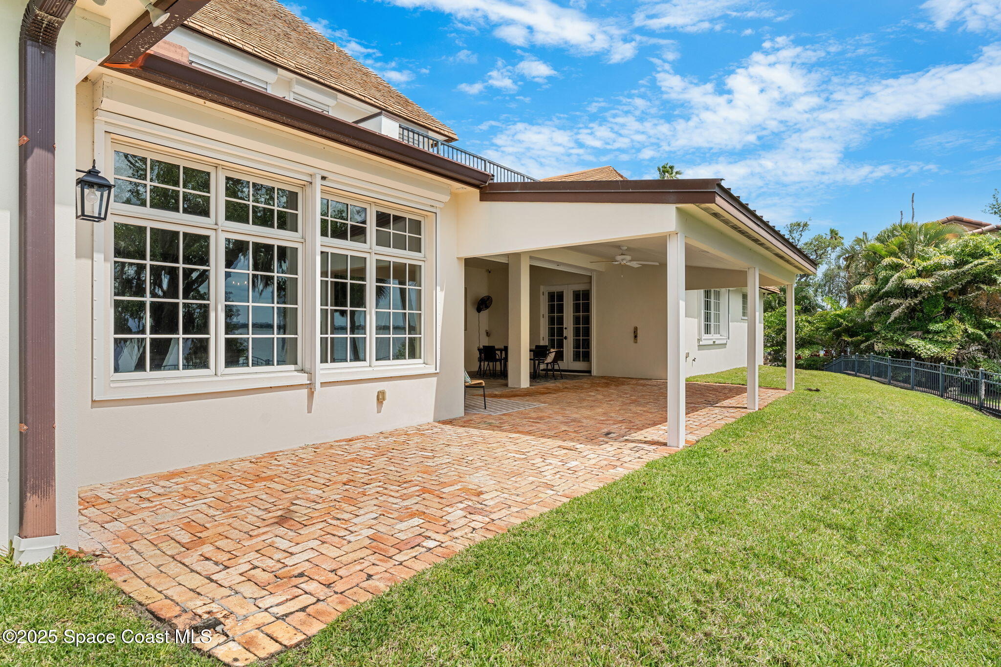 7021 S Tropical Trail