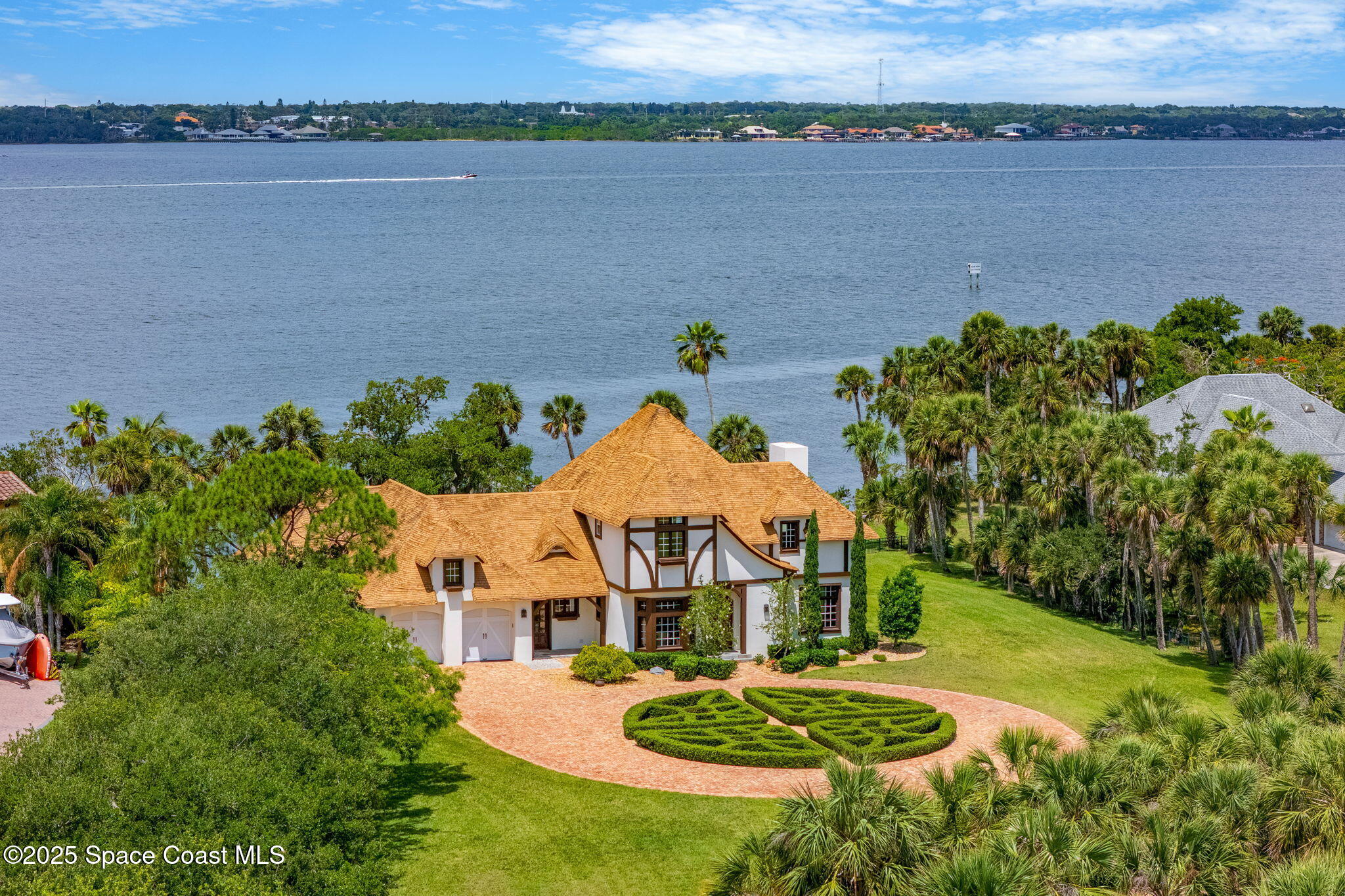 7021 S Tropical Trail