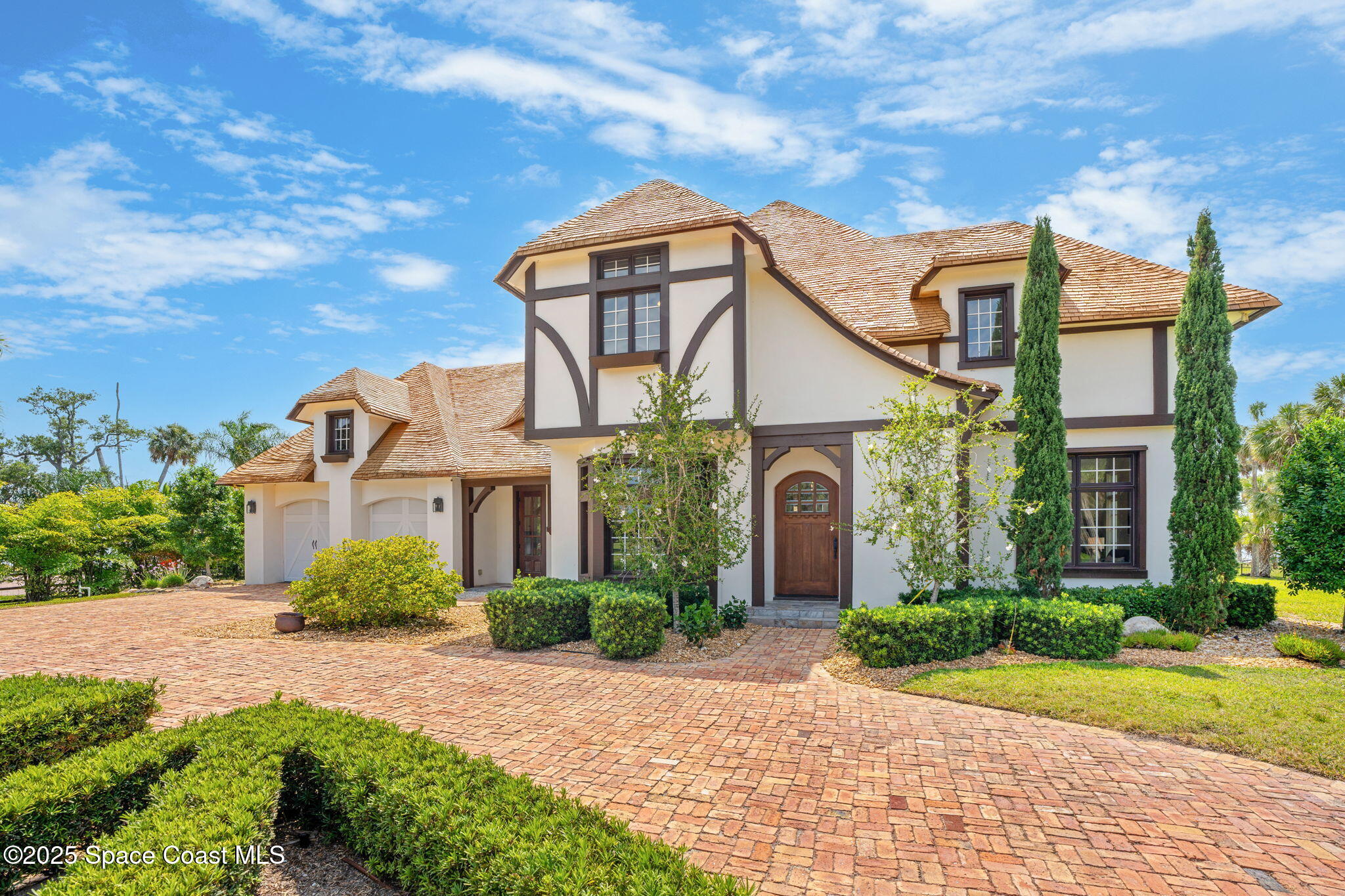 7021 S Tropical Trail