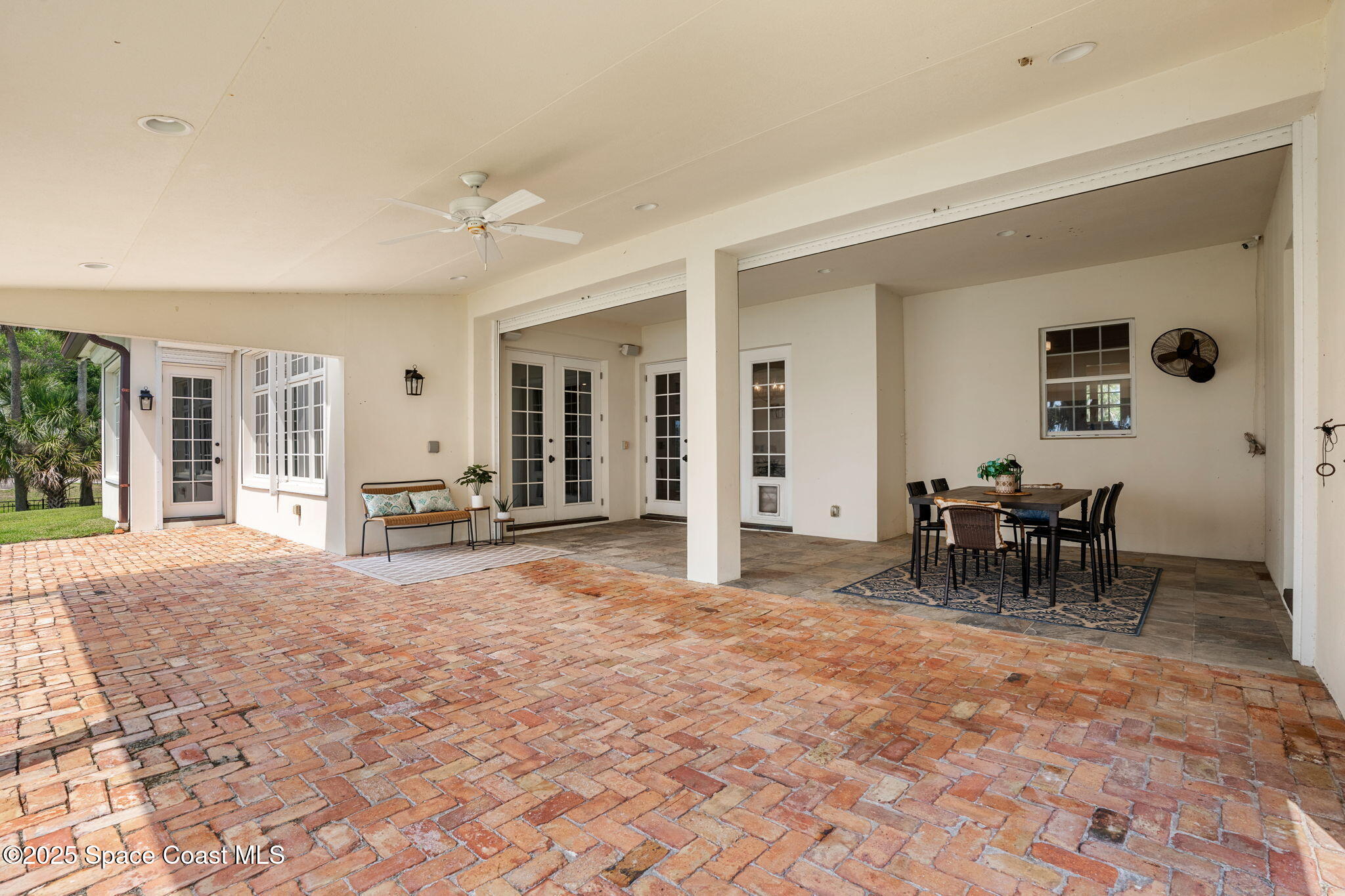 7021 S Tropical Trail