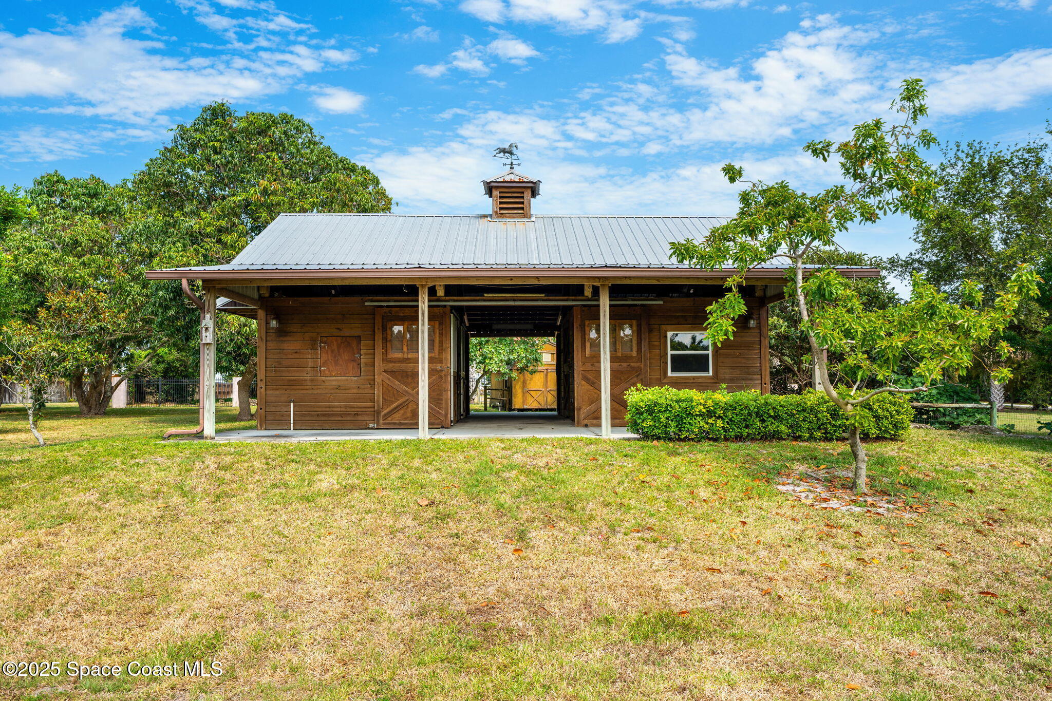 7021 S Tropical Trail