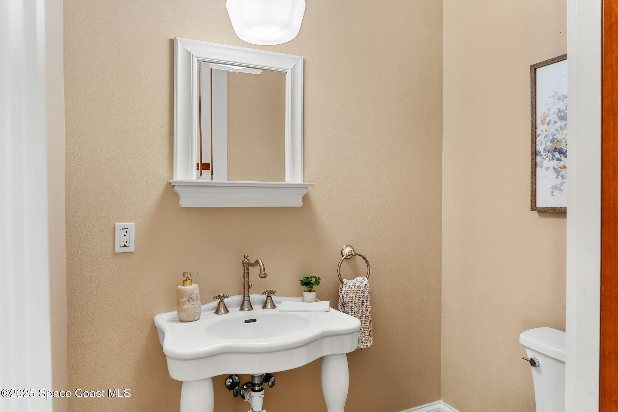 7021 S Tropical Trail