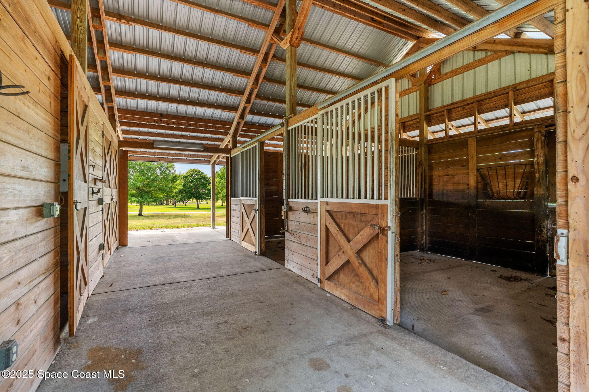 7021 S Tropical Trail