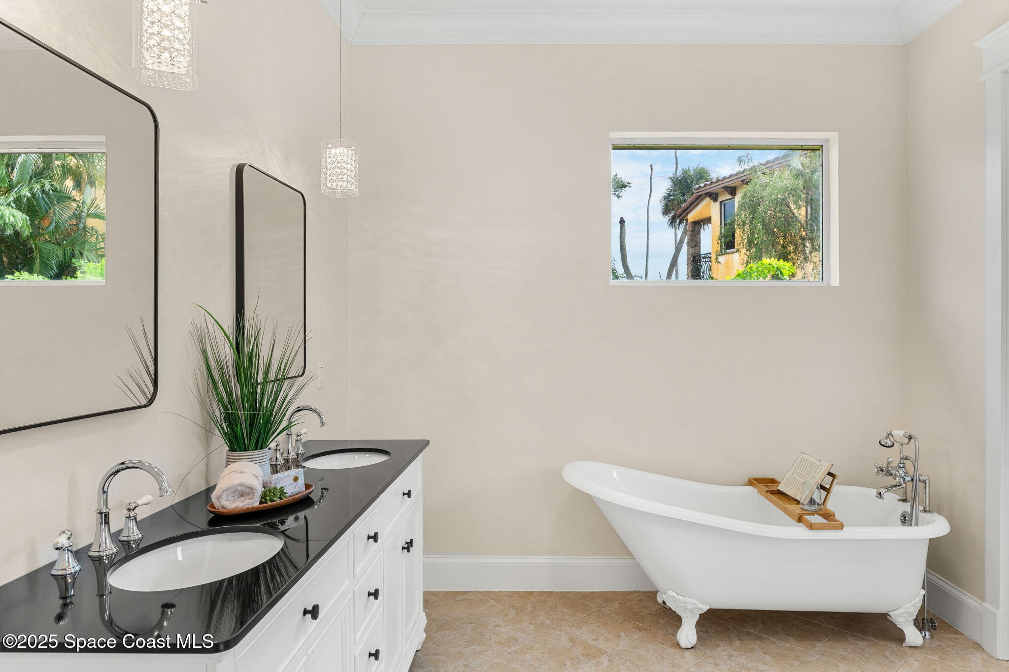 7021 S Tropical Trail