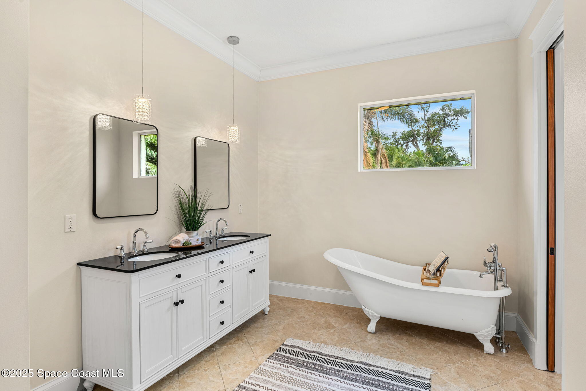 7021 S Tropical Trail