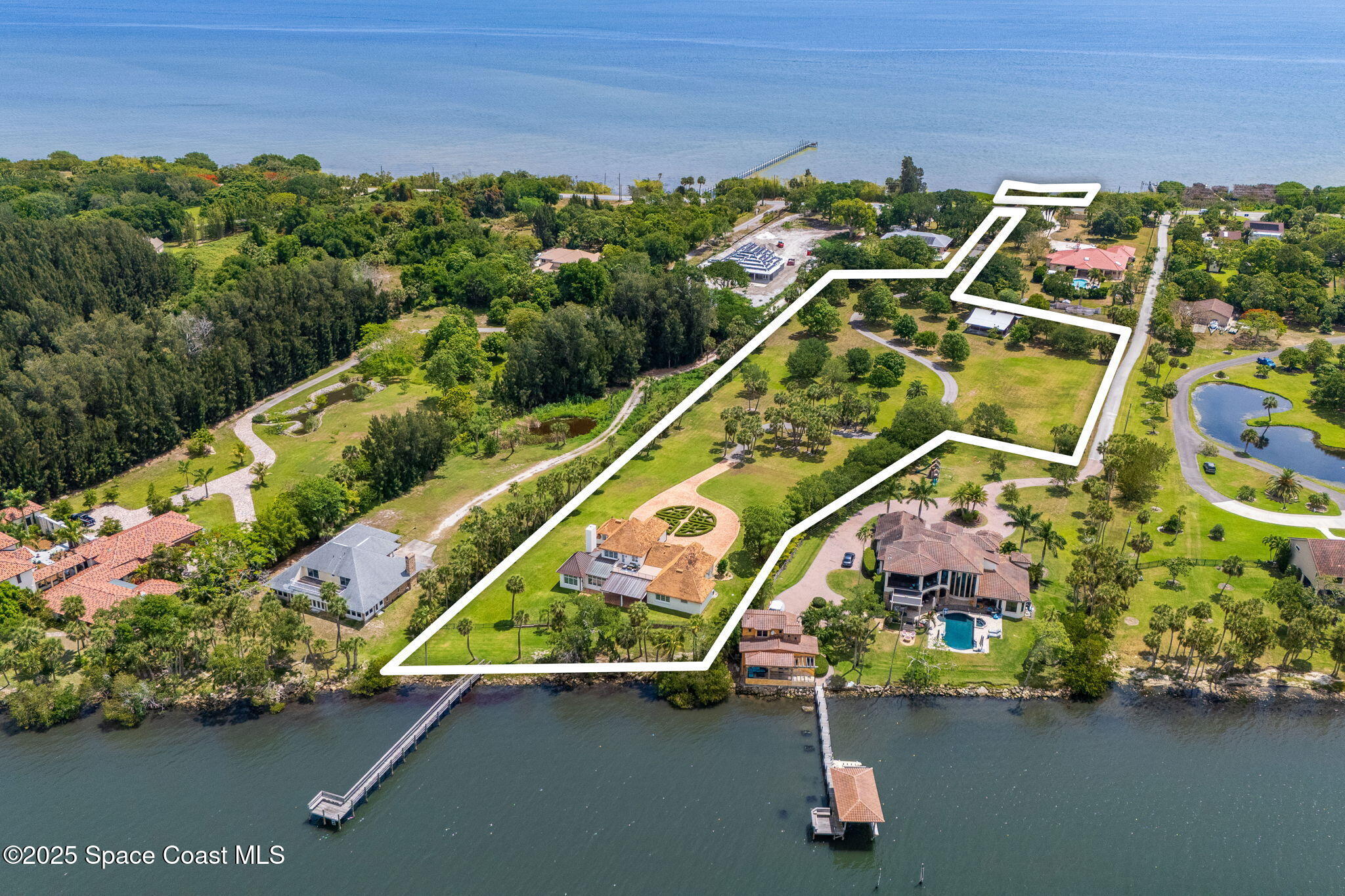 7021 S Tropical Trail