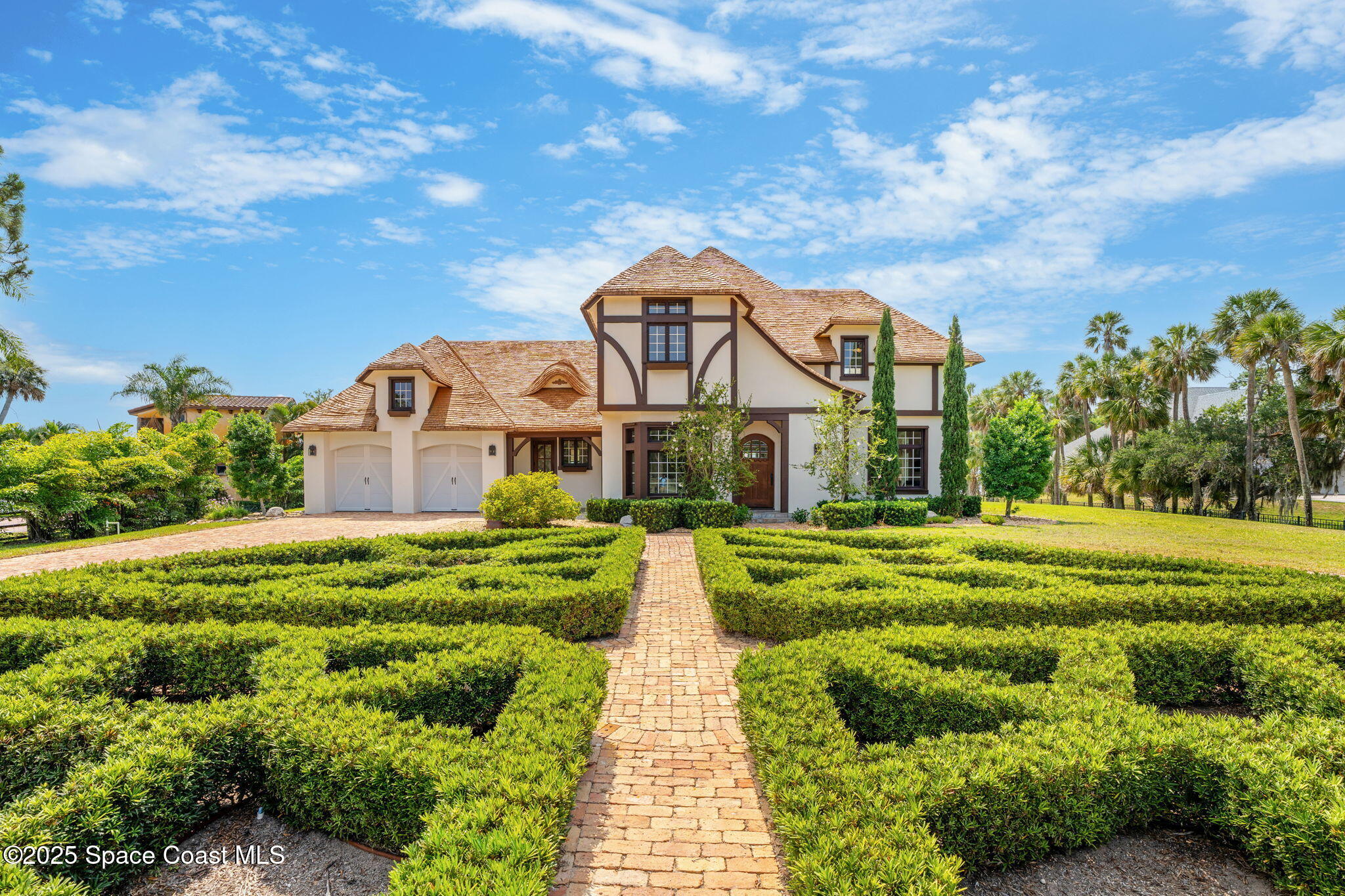 7021 S Tropical Trail