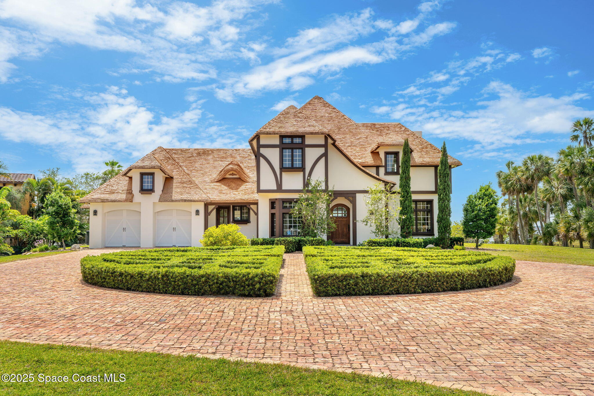 7021 S Tropical Trail