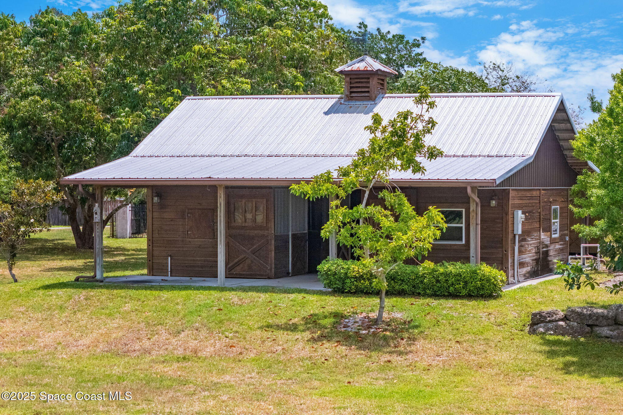 7021 S Tropical Trail