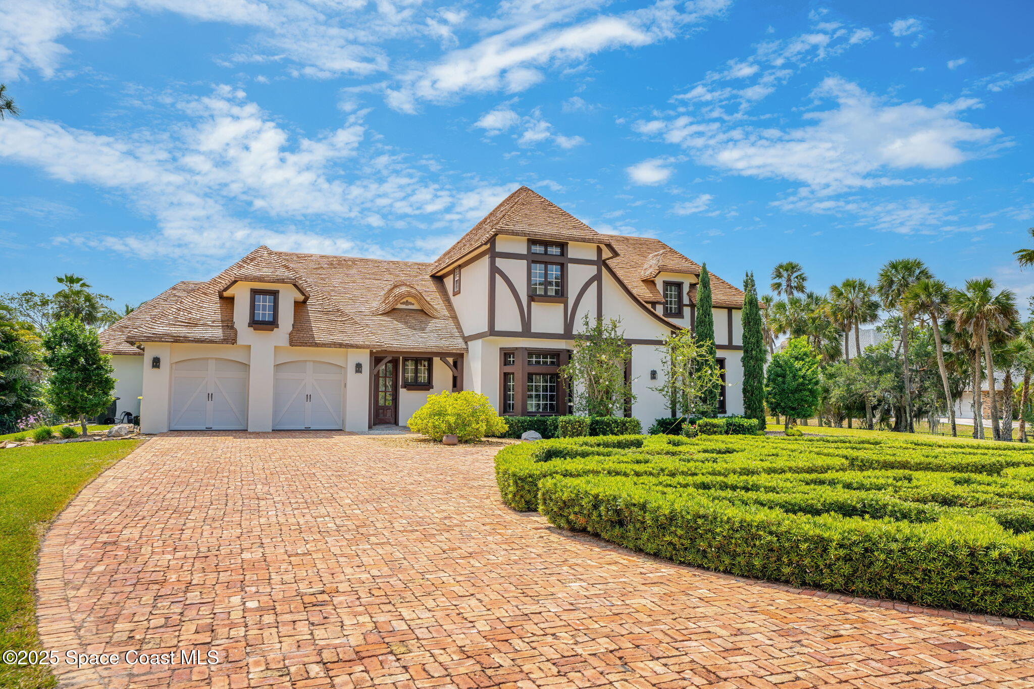 7021 S Tropical Trail