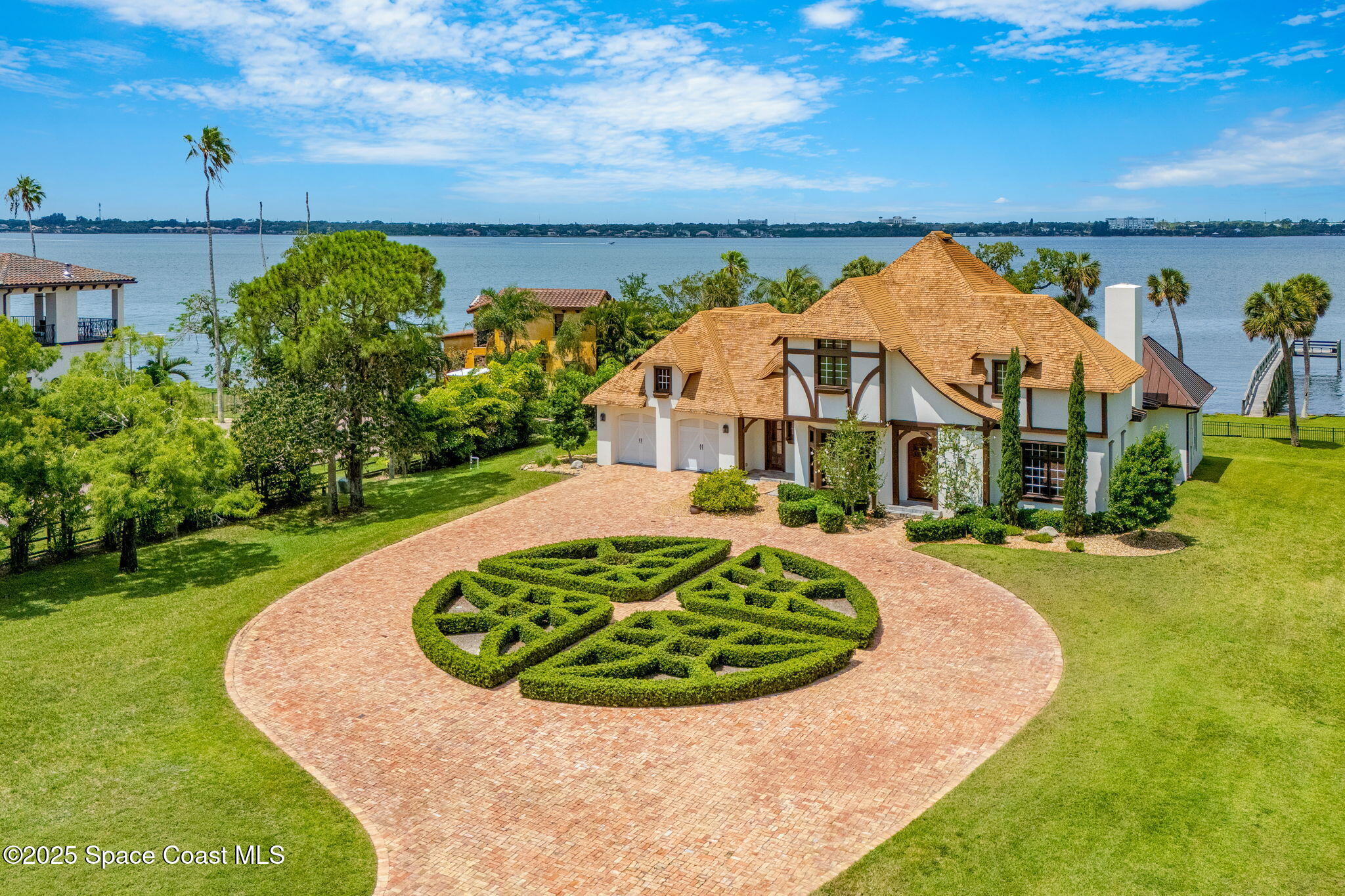 7021 S Tropical Trail