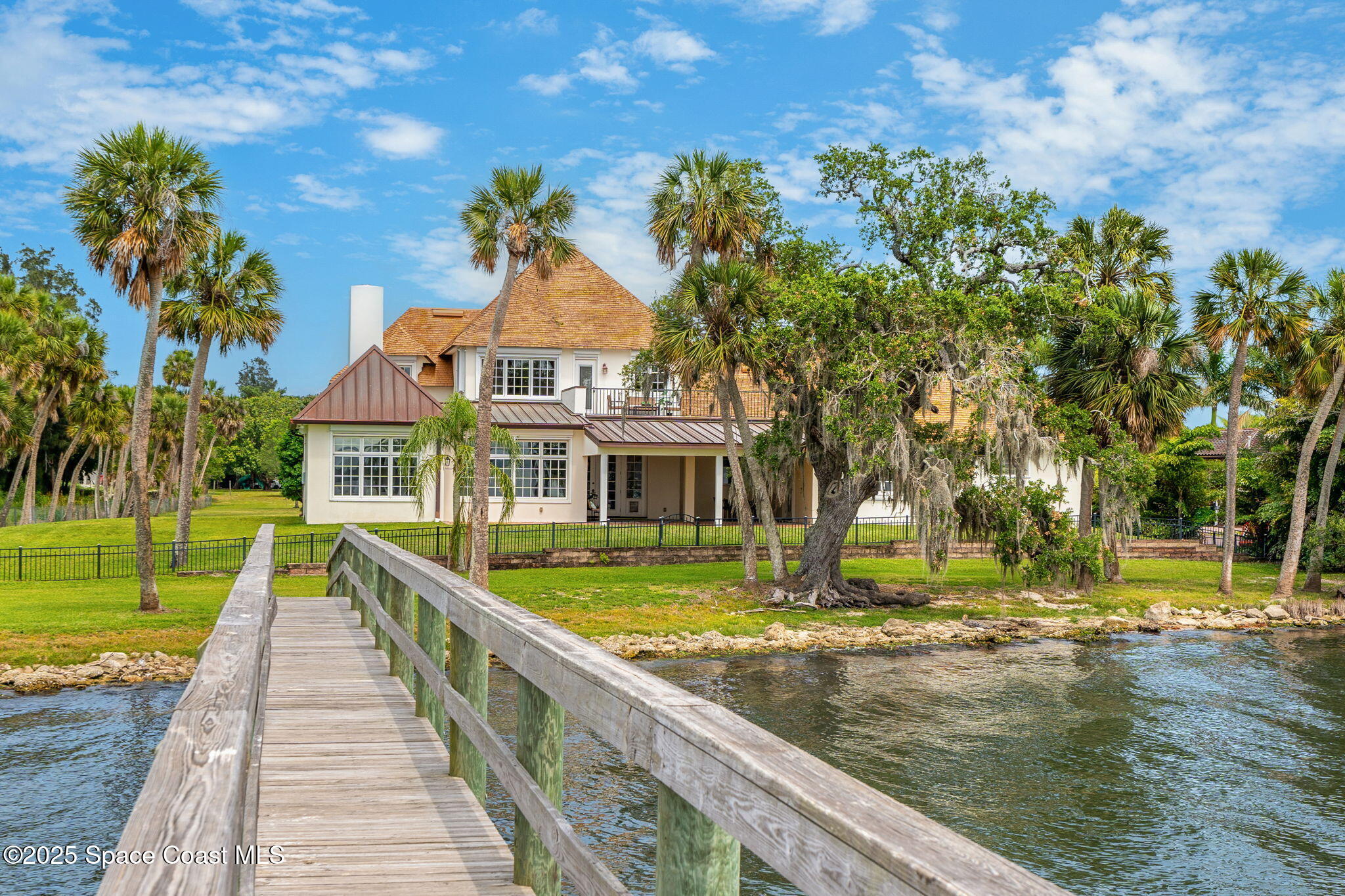 7021 S Tropical Trail