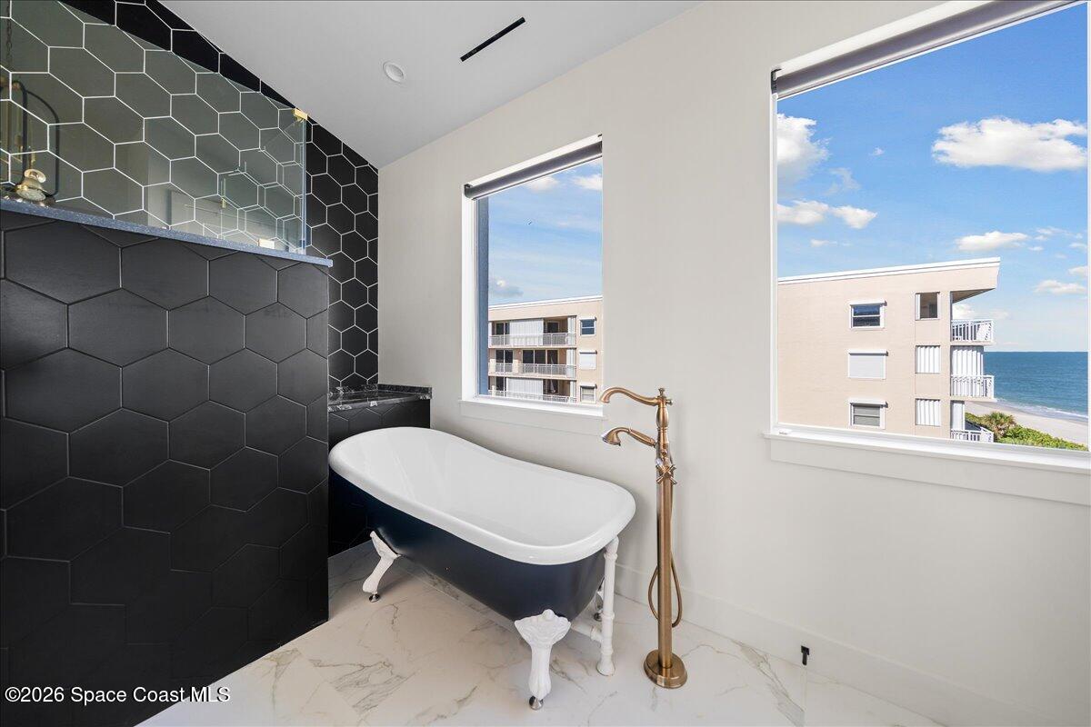 2765 N Highway A1a 504