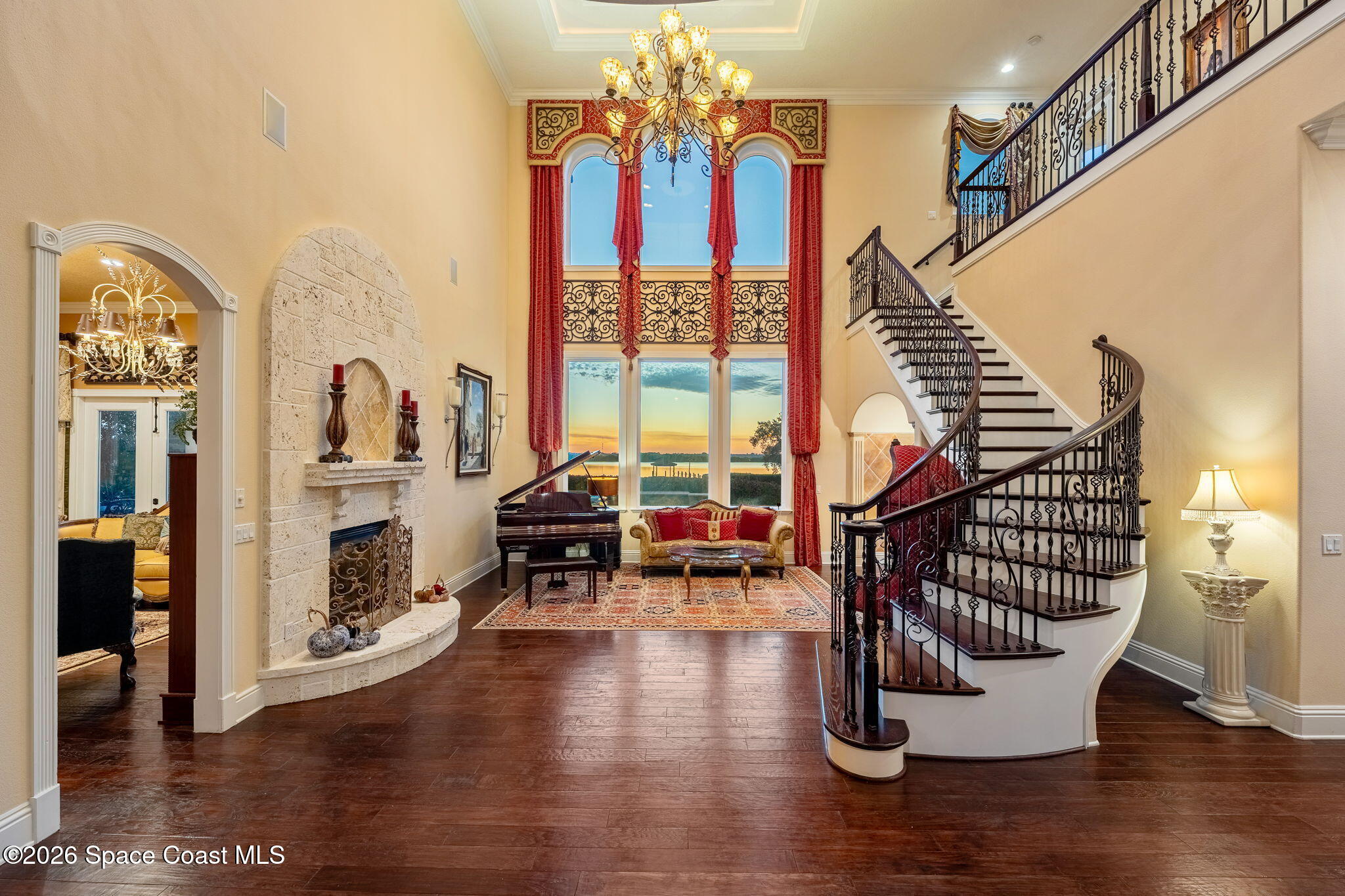 4760 Honeyridge Lane