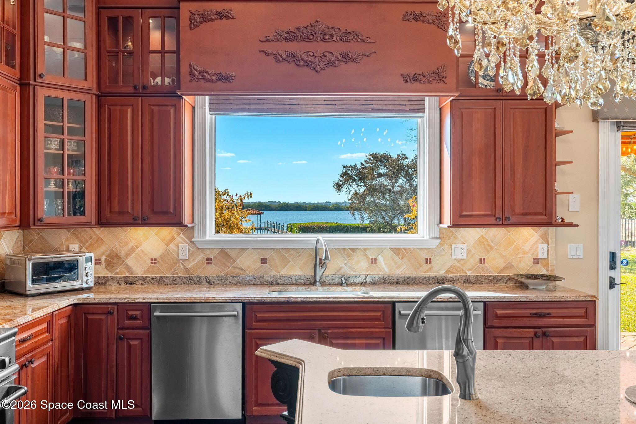 4760 Honeyridge Lane