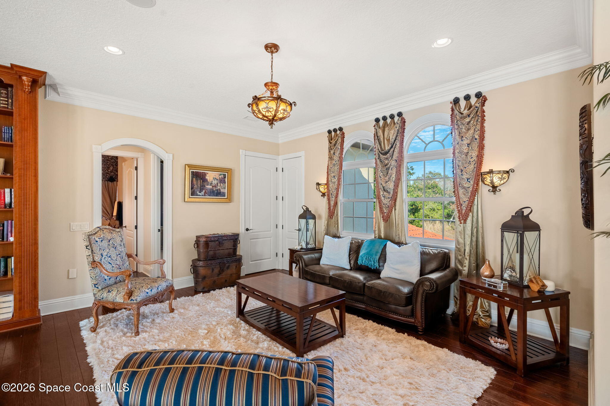 4760 Honeyridge Lane