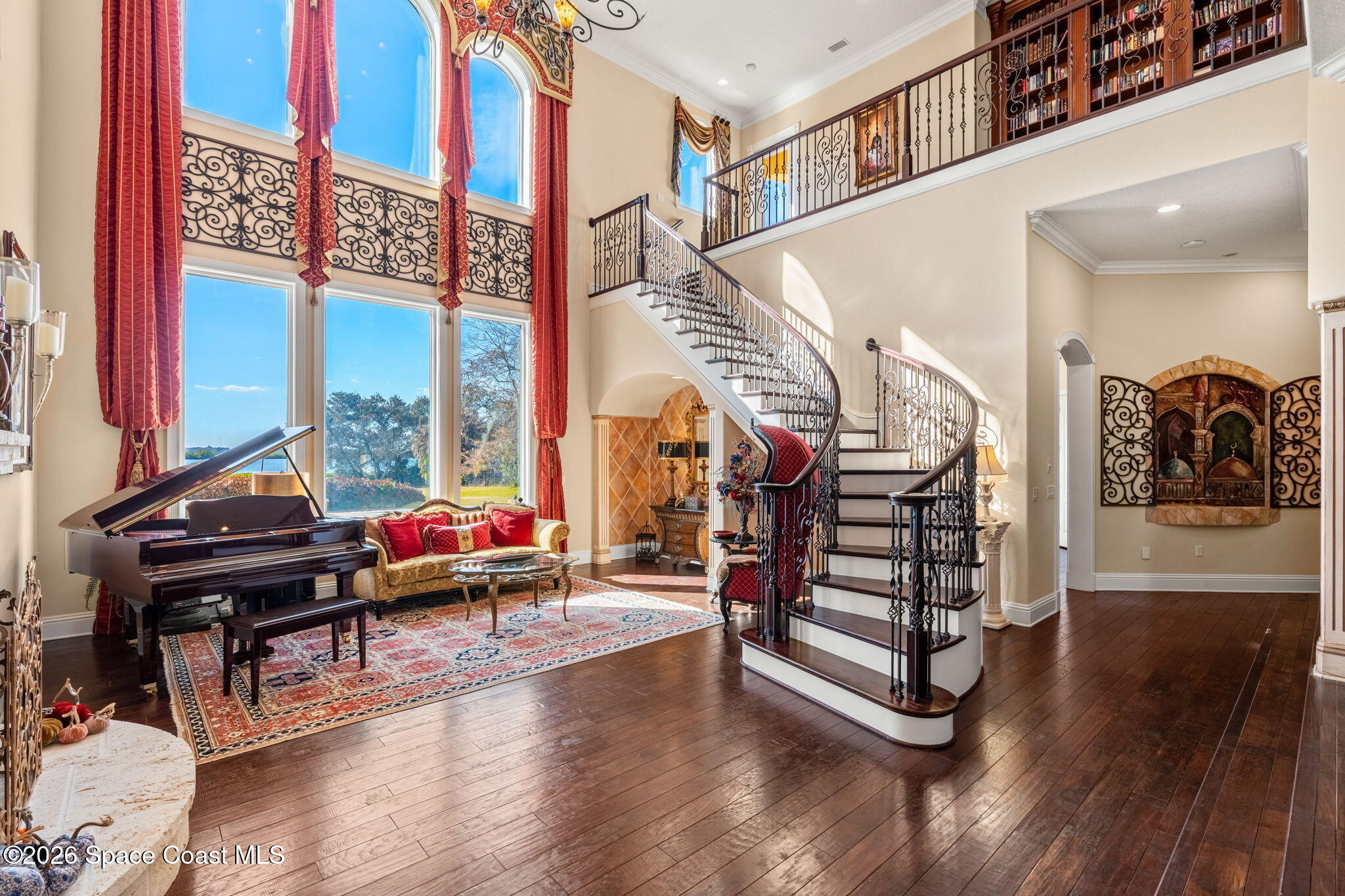 4760 Honeyridge Lane