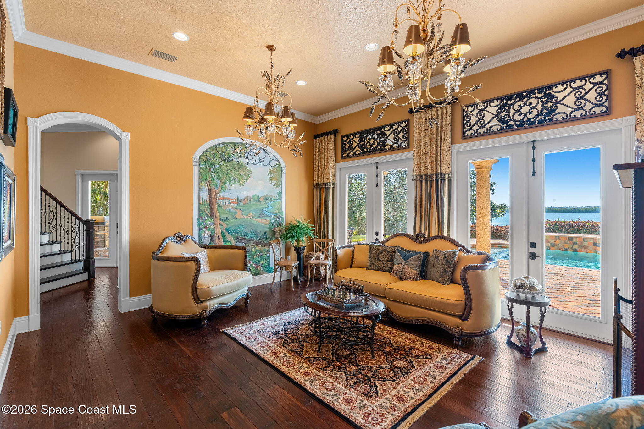 4760 Honeyridge Lane