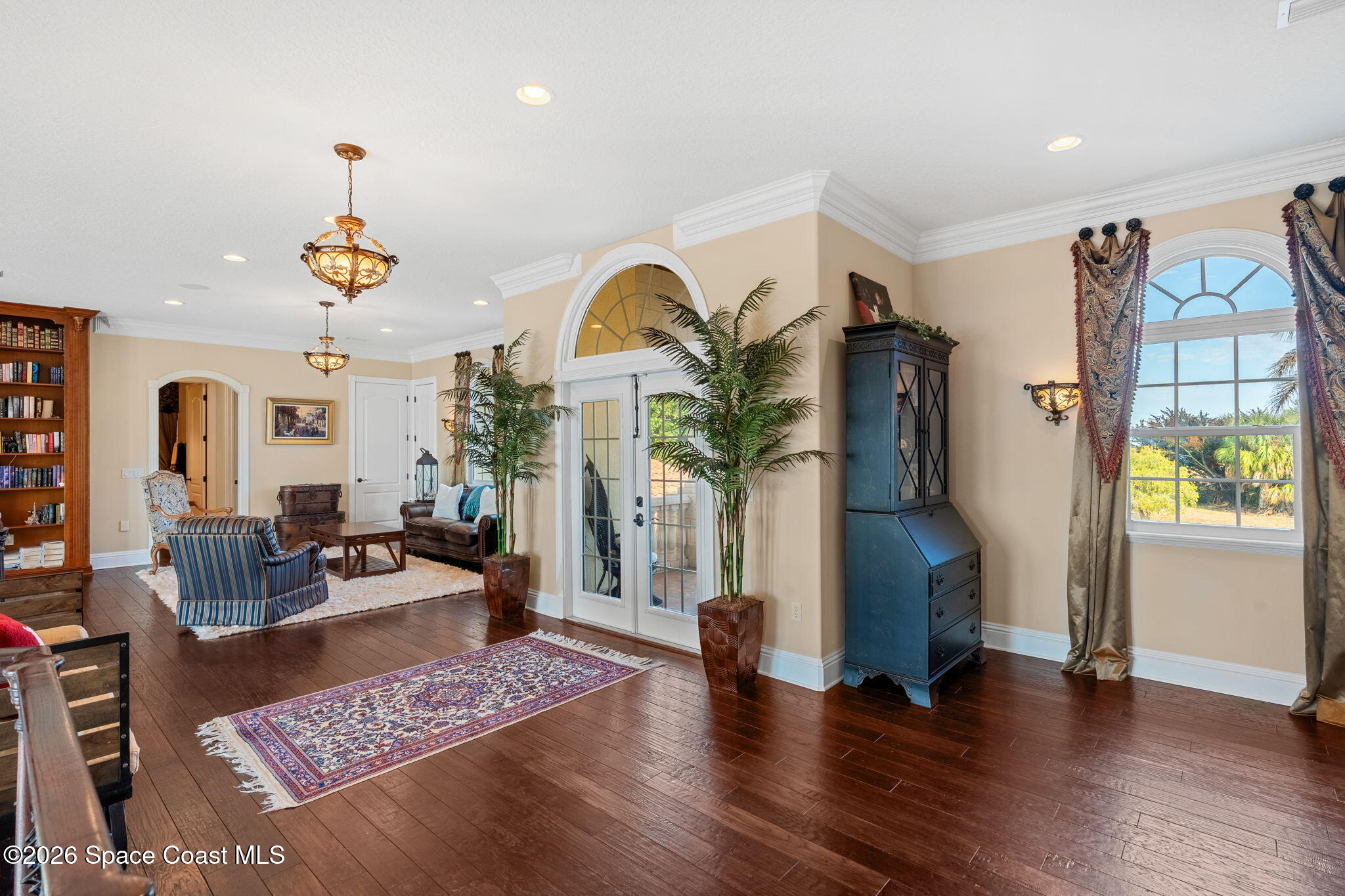 4760 Honeyridge Lane