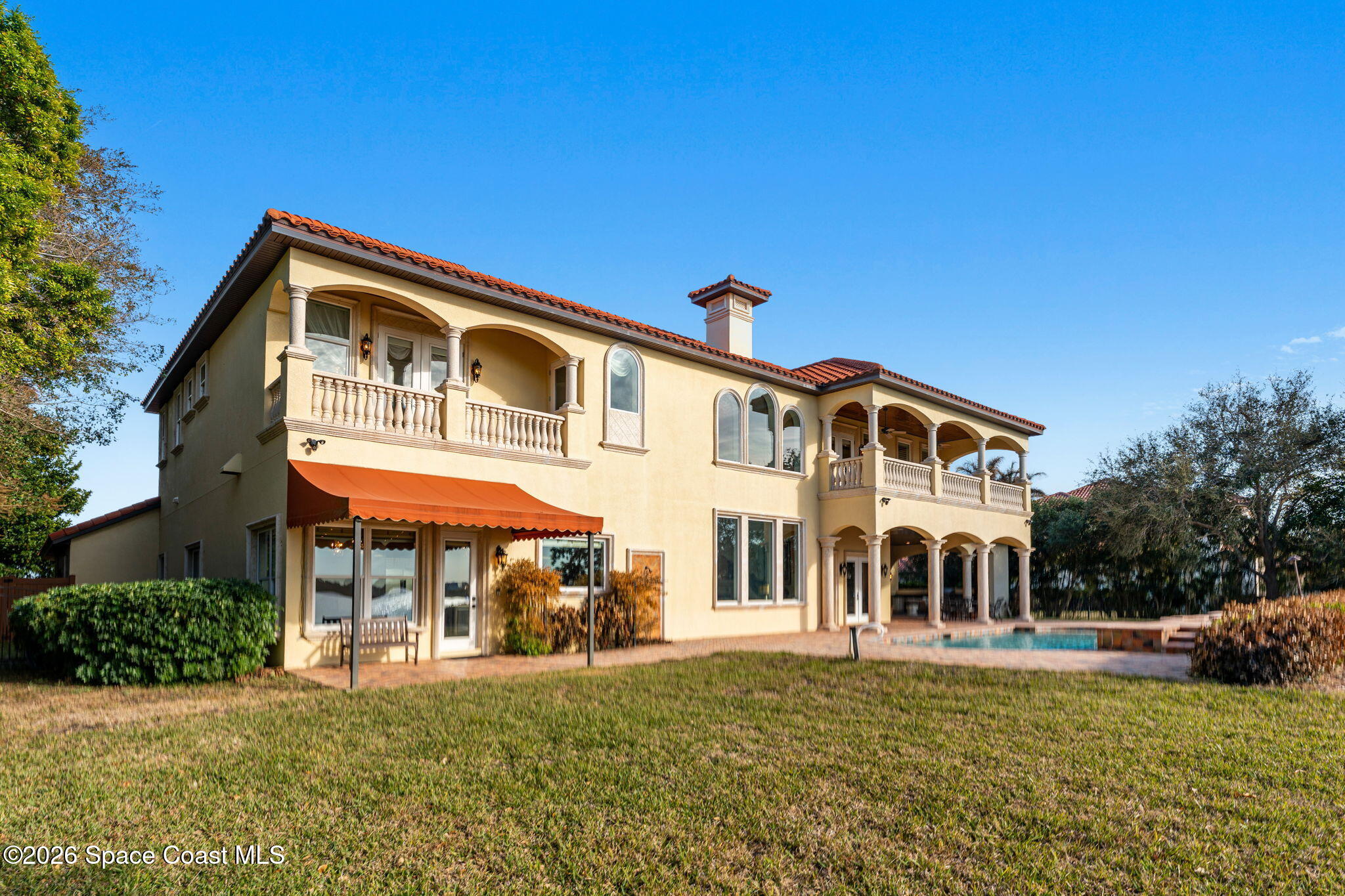 4760 Honeyridge Lane