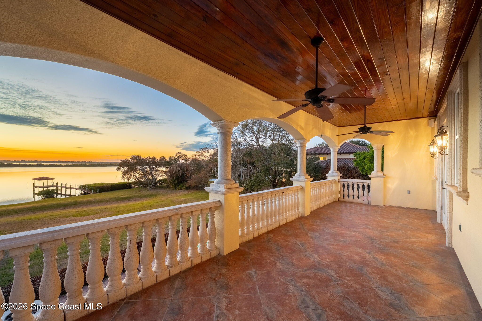 4760 Honeyridge Lane